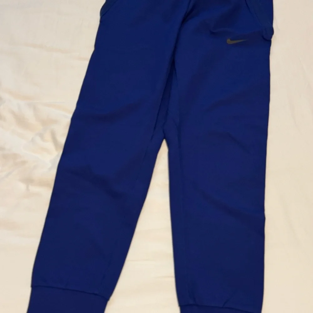 Nike Mens Medium Royal Blue Joggers. - Picture 4 of 5